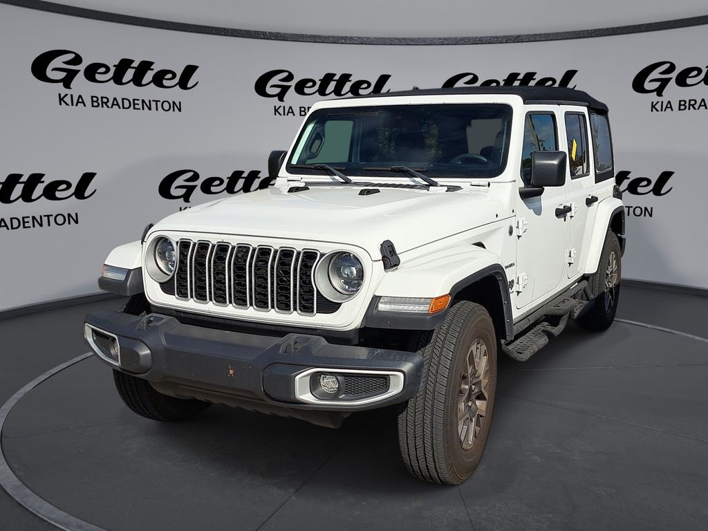 2024 Jeep Wrangler 4-Door Sahara's photo