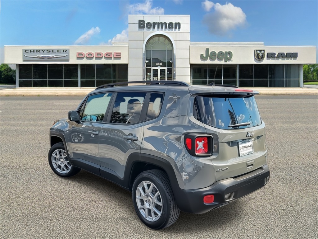 2022 Jeep Renegade Latitude photo 5
