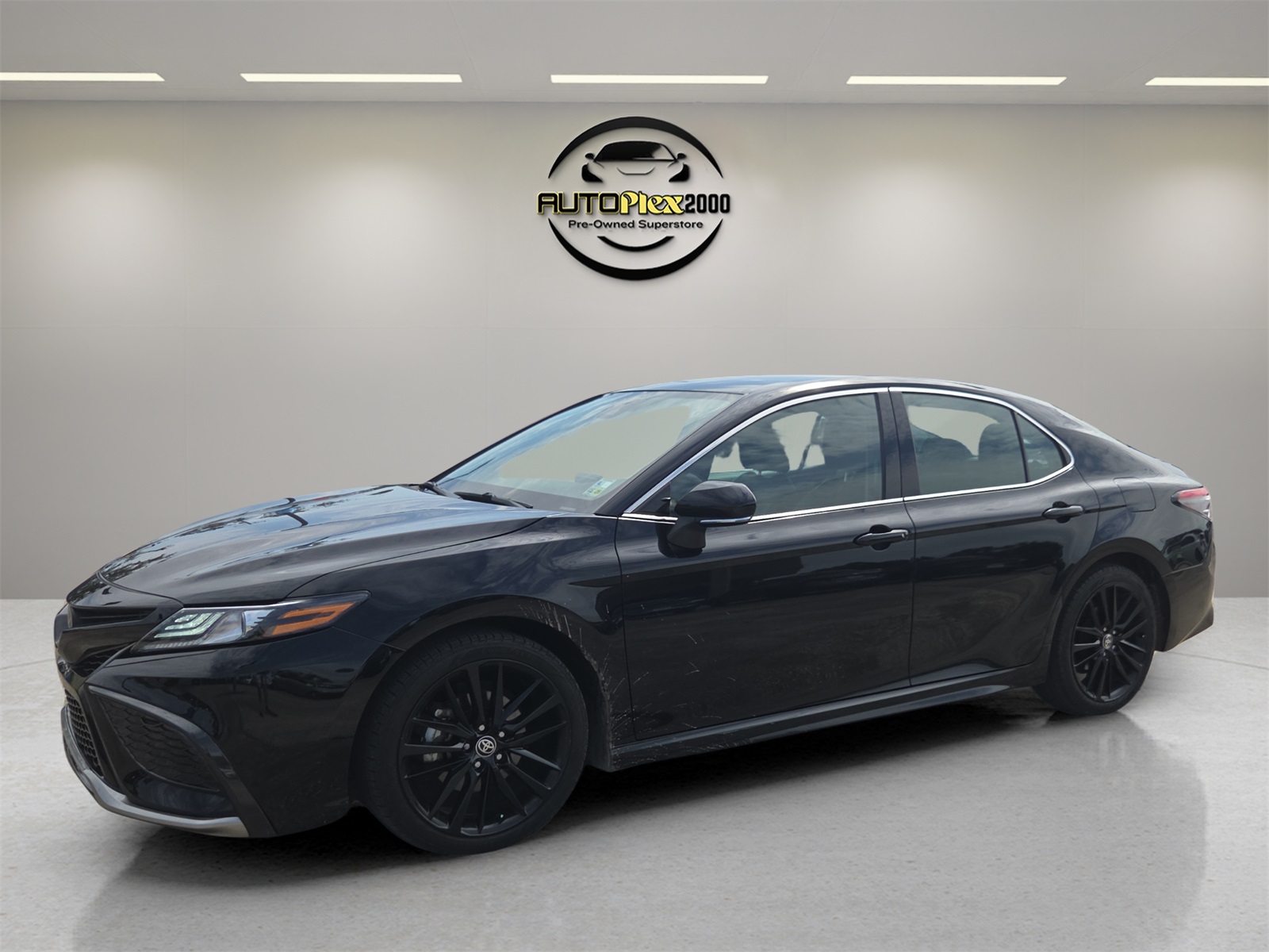 2023 Toyota Camry XSE photo 2