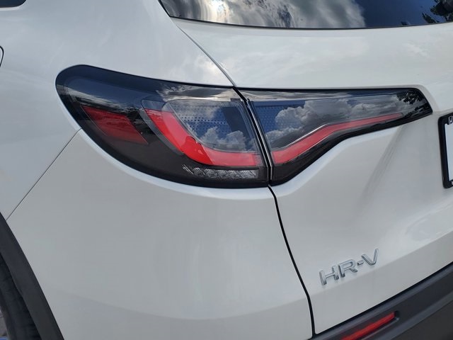 2026 Honda HR-V LX photo 9