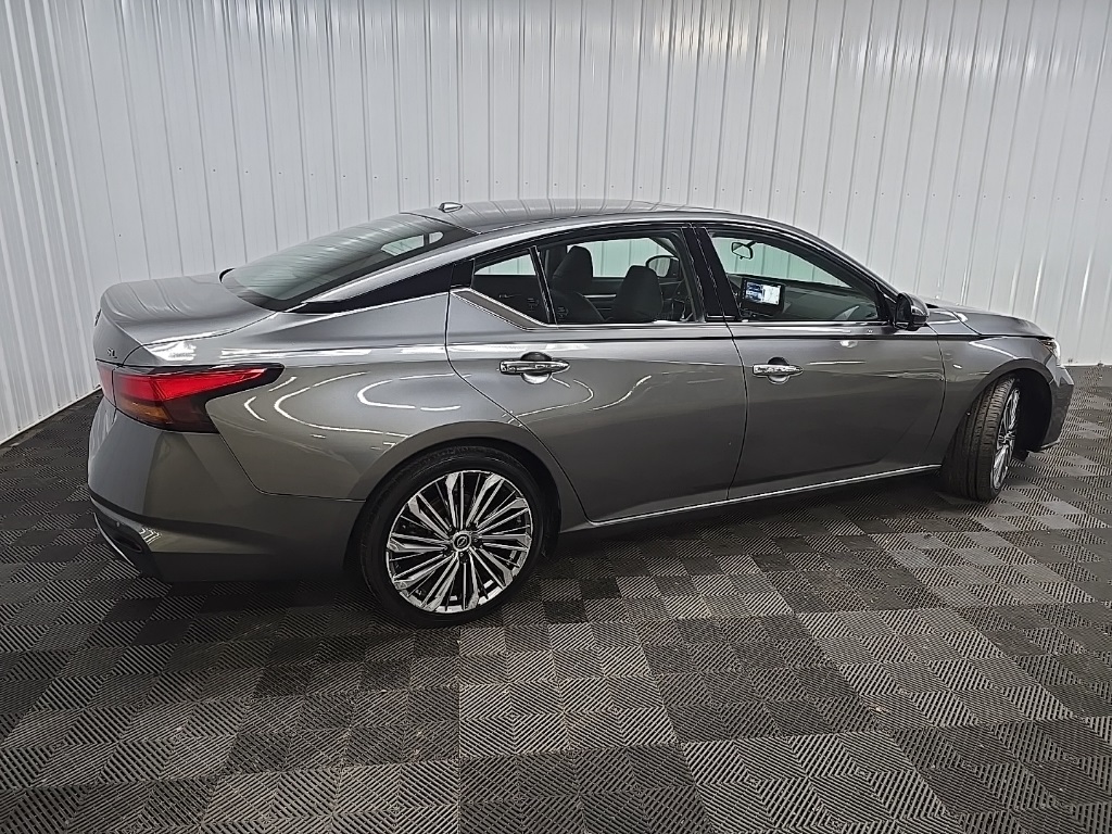 2023 Nissan Altima 2.5 SL photo 3