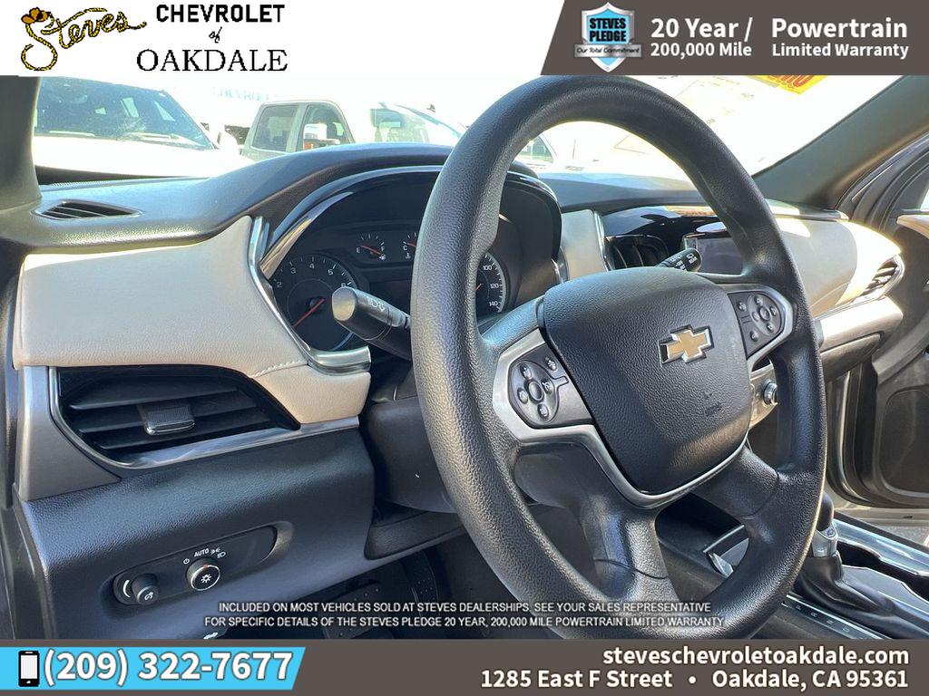 2023 Chevrolet Traverse LS photo 8