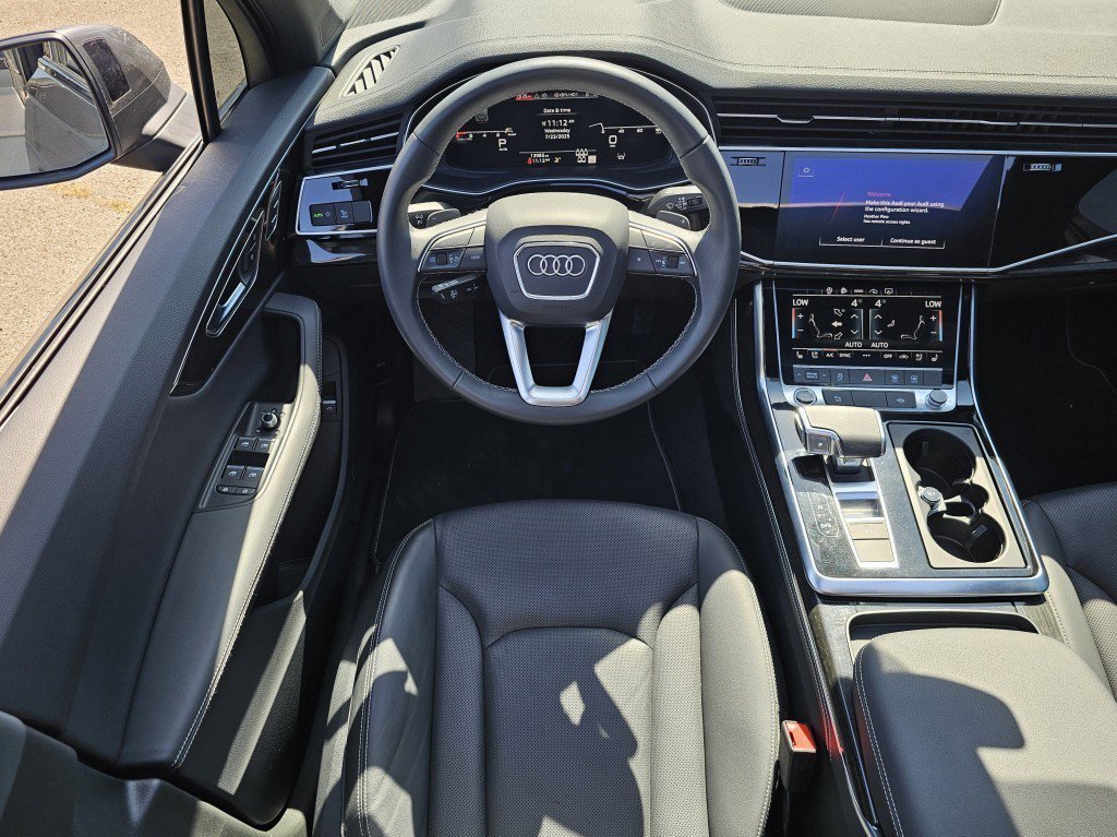 2025 Audi Q7 45 Premium Plus photo 23