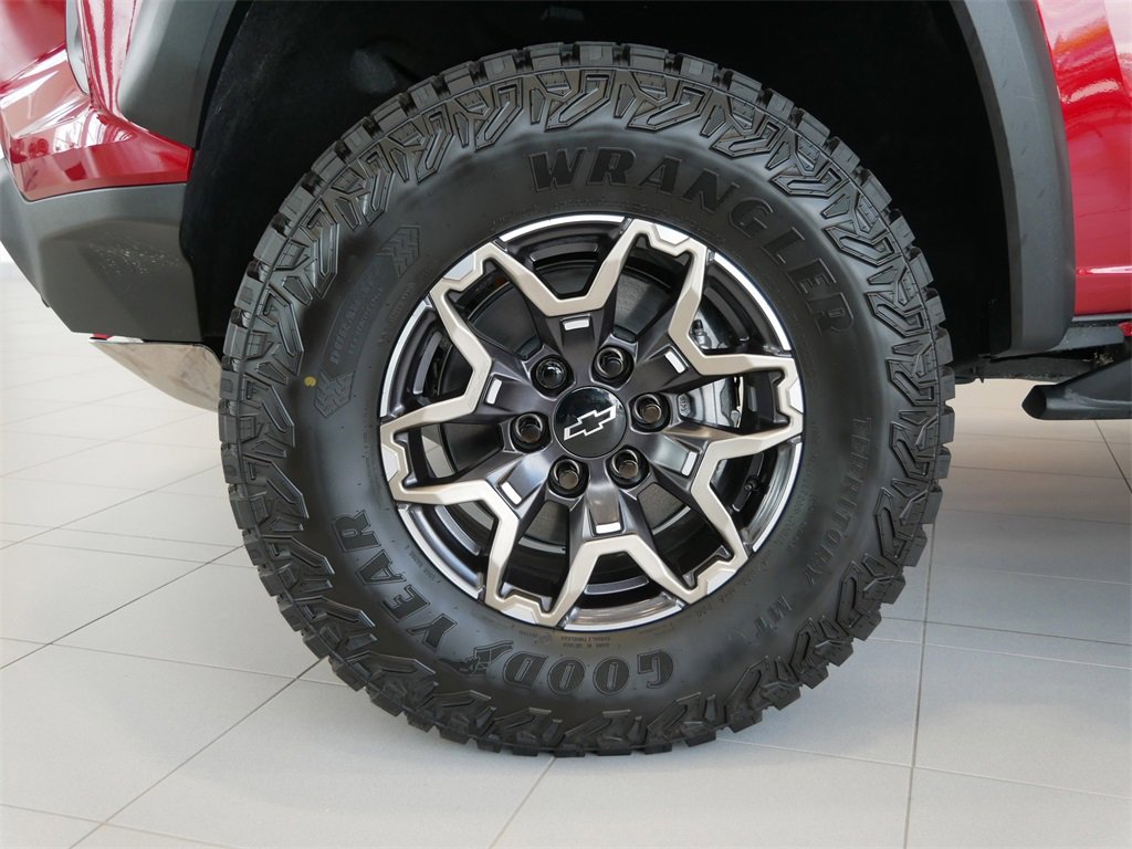 2025 Chevrolet Colorado ZR2 photo 4
