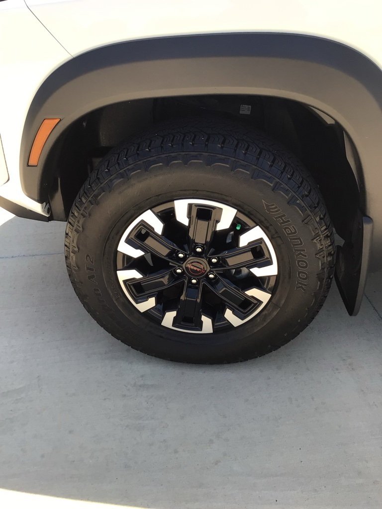 2023 Nissan Frontier Crew Cab PRO-4X photo 17