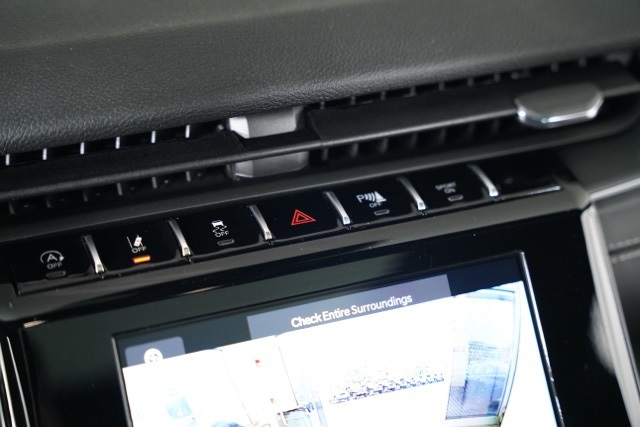 2025 Jeep Grand Cherokee Altitude photo 10