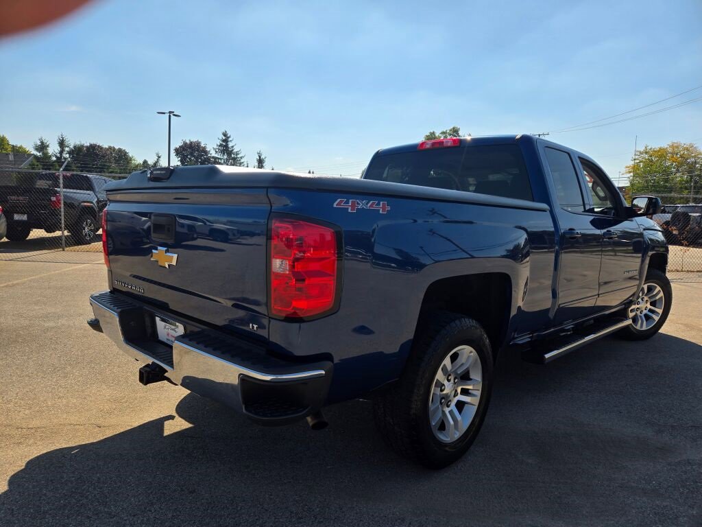 2017 Chevrolet Silverado 1500 LT photo 11