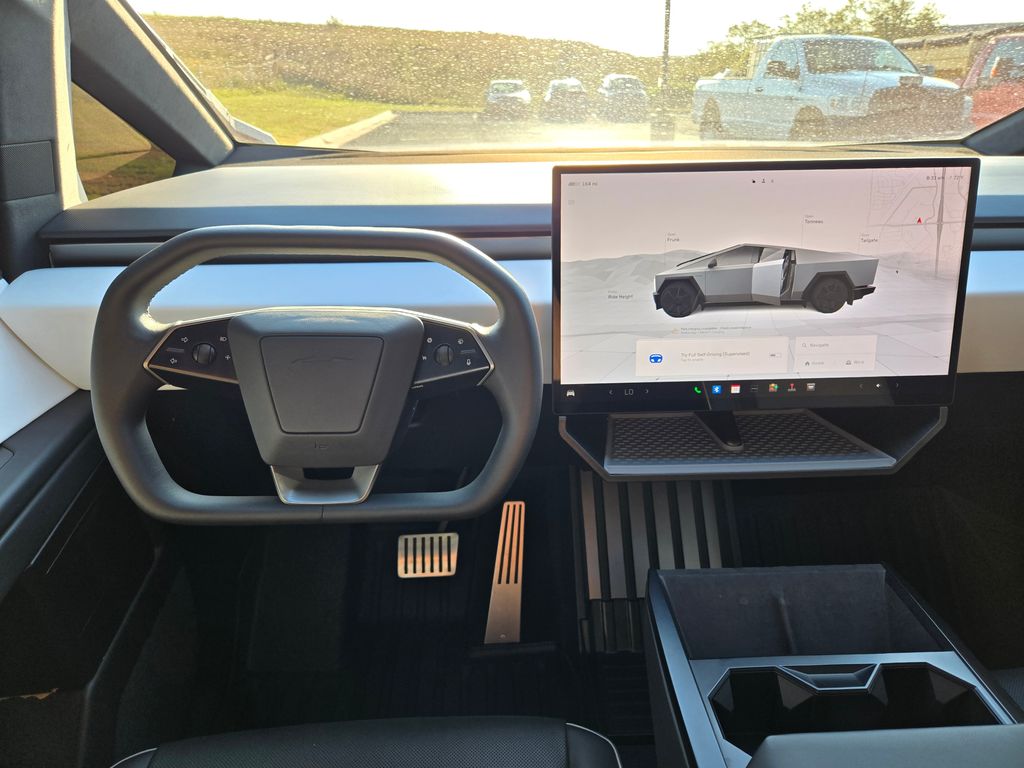 2024 Tesla Cybertruck photo 13