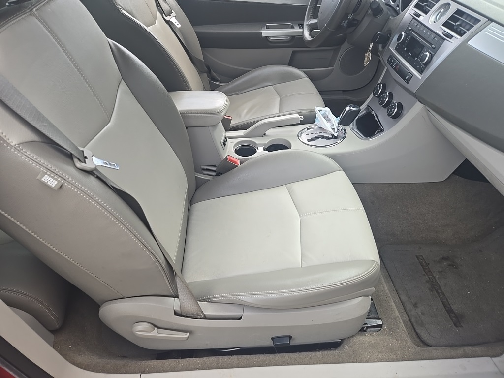2009 Chrysler Sebring Touring photo 11