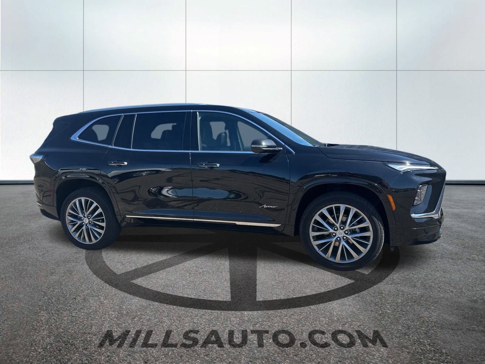 2025 Buick Enclave Avenir photo 4
