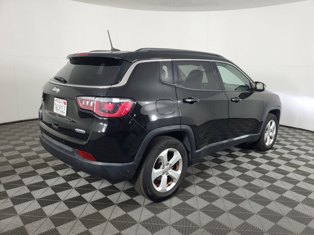 2018 Jeep Compass Latitude photo 4