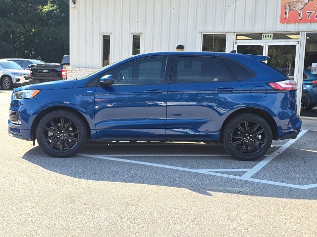 2021 Ford Edge ST photo 2