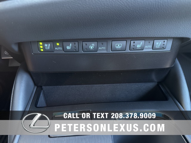 2025 Lexus ES 300h Luxury photo 13