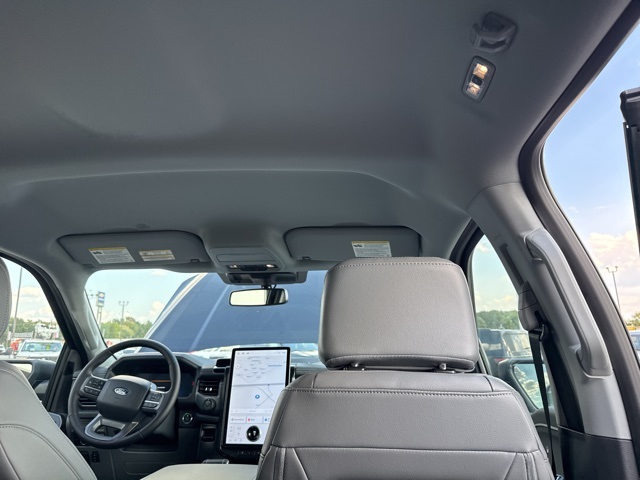 2025 Ford F-150 Lightning photo 27