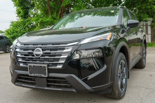 2025 Nissan Rogue SV photo 2