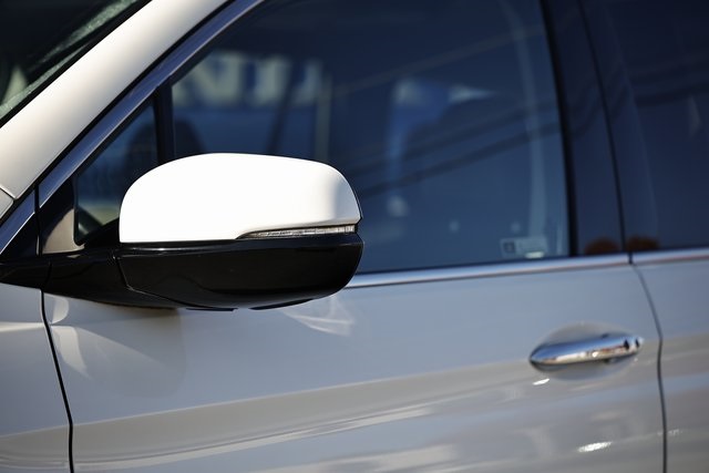 2019 Honda Pilot Touring photo 2