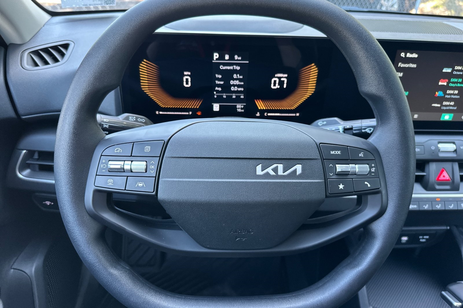 2025 Kia K4 LXS photo 17