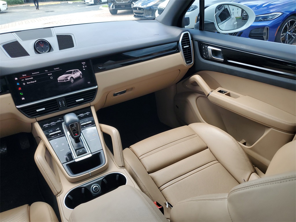 2022 Porsche Cayenne Platinum Edition photo 15