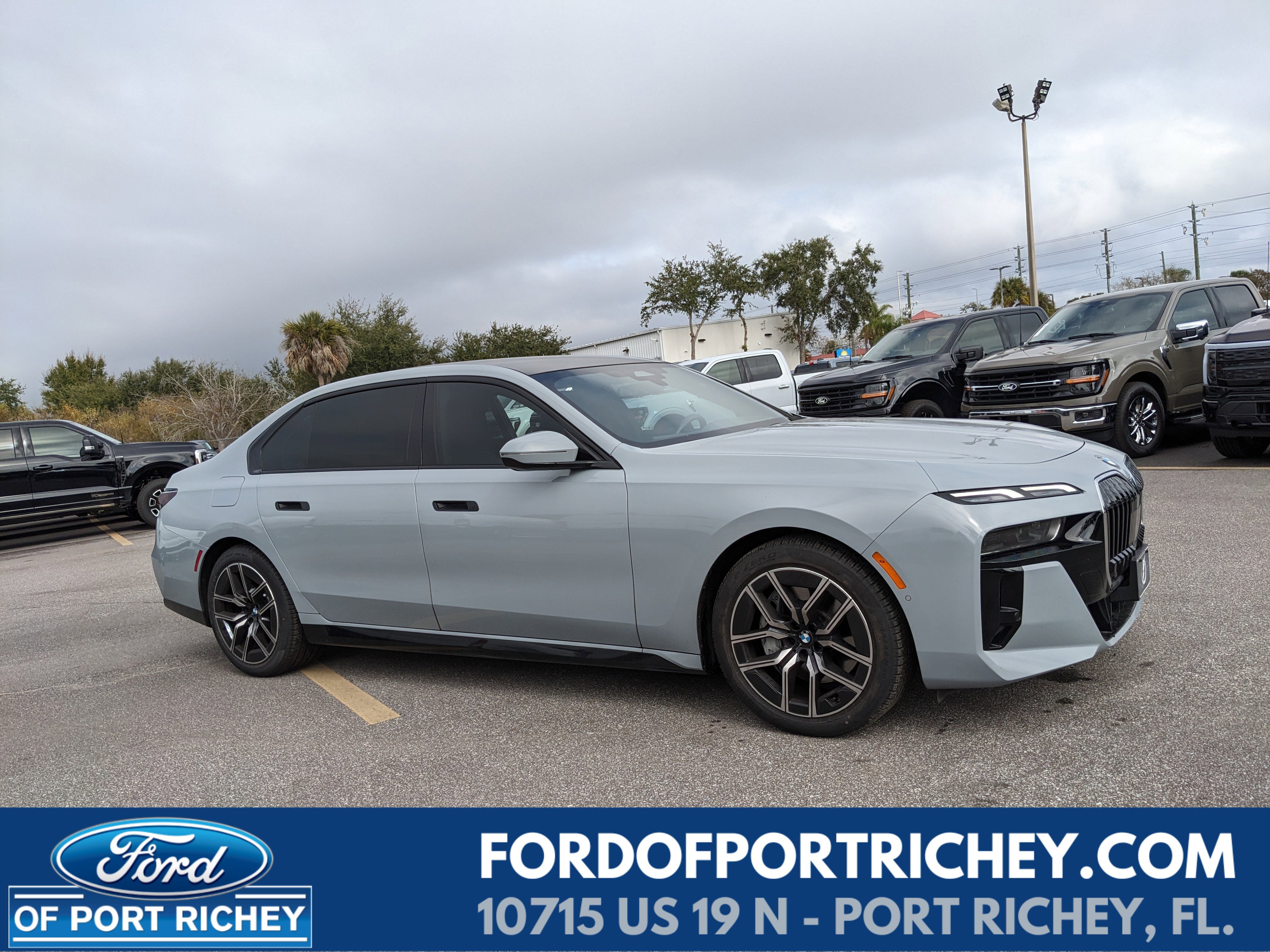 2025 BMW 7 Series 740i's photo