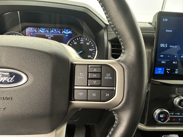 2022 Ford Expedition MAX XLT photo 36