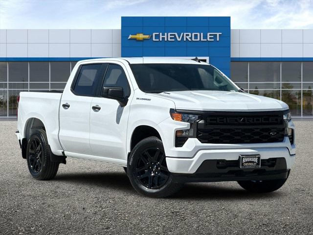 2025 Chevrolet Silverado 1500 Custom photo 2