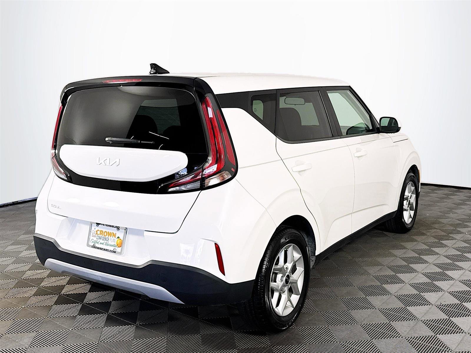 2023 Kia Soul LX photo 4
