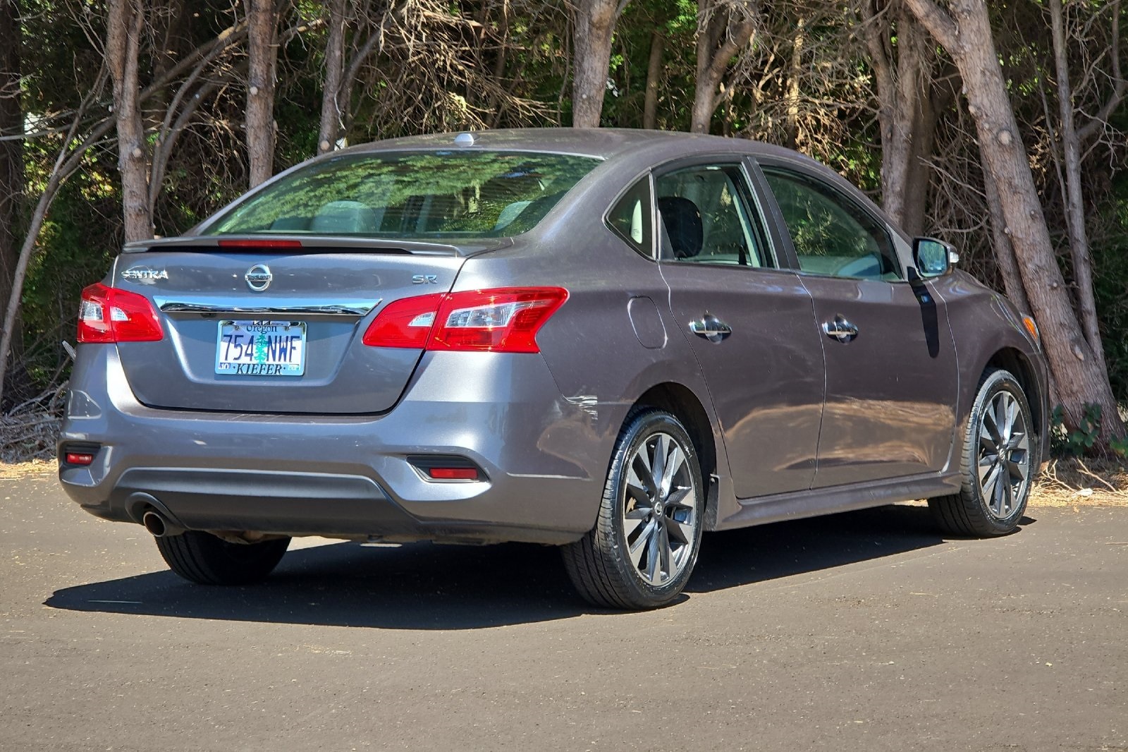 2019 Nissan Sentra SR photo 3