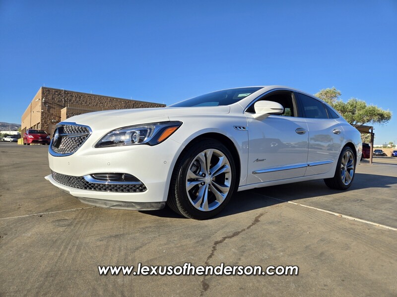 2019 Buick LaCrosse Avenir photo 2