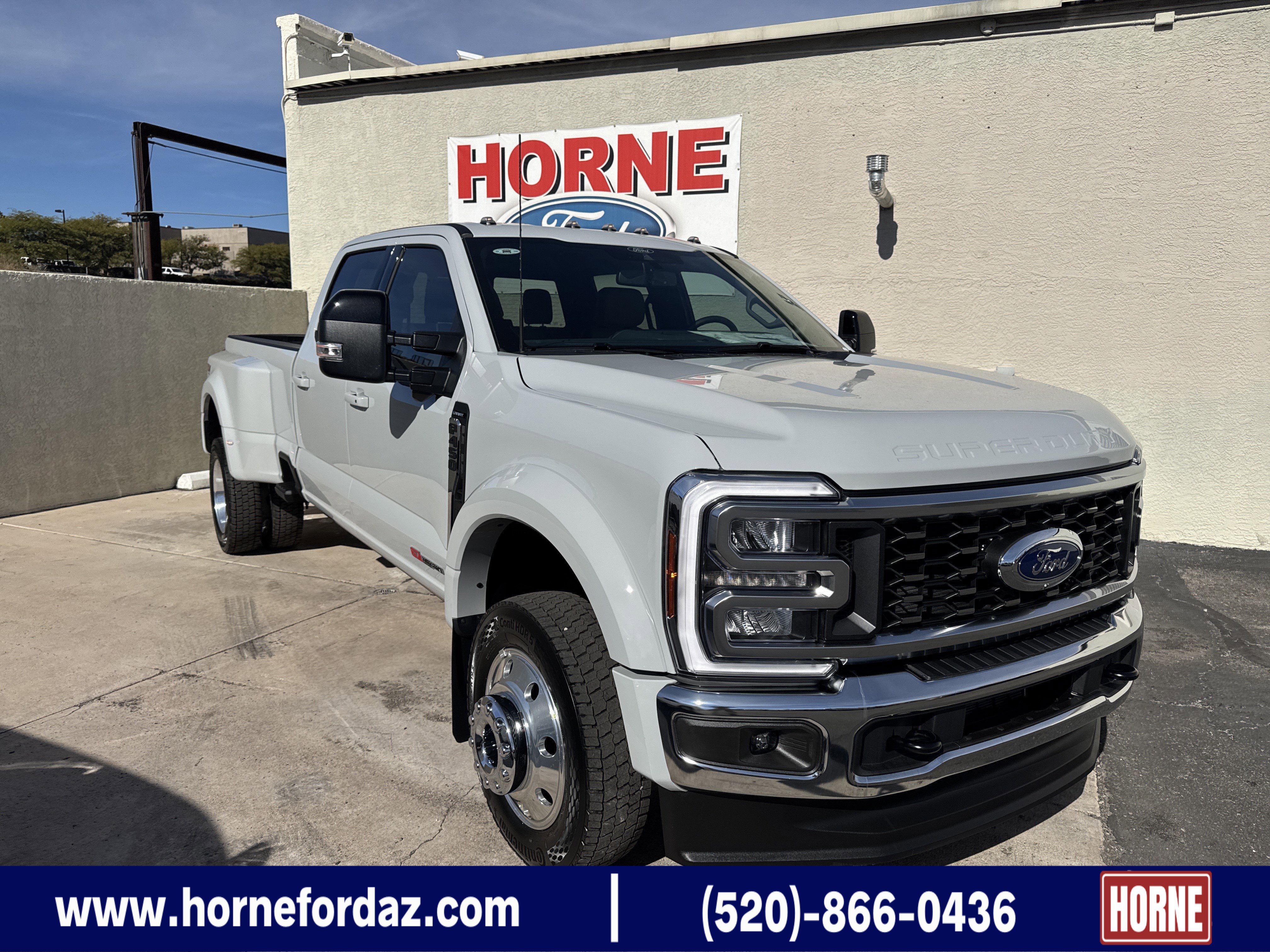 2026 Ford F-450 Super Duty Lariat's photo