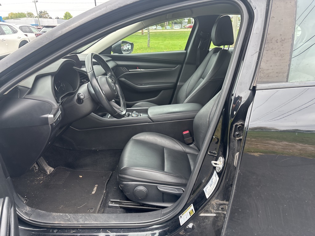 2021 Mazda Mazda3 Select photo 2