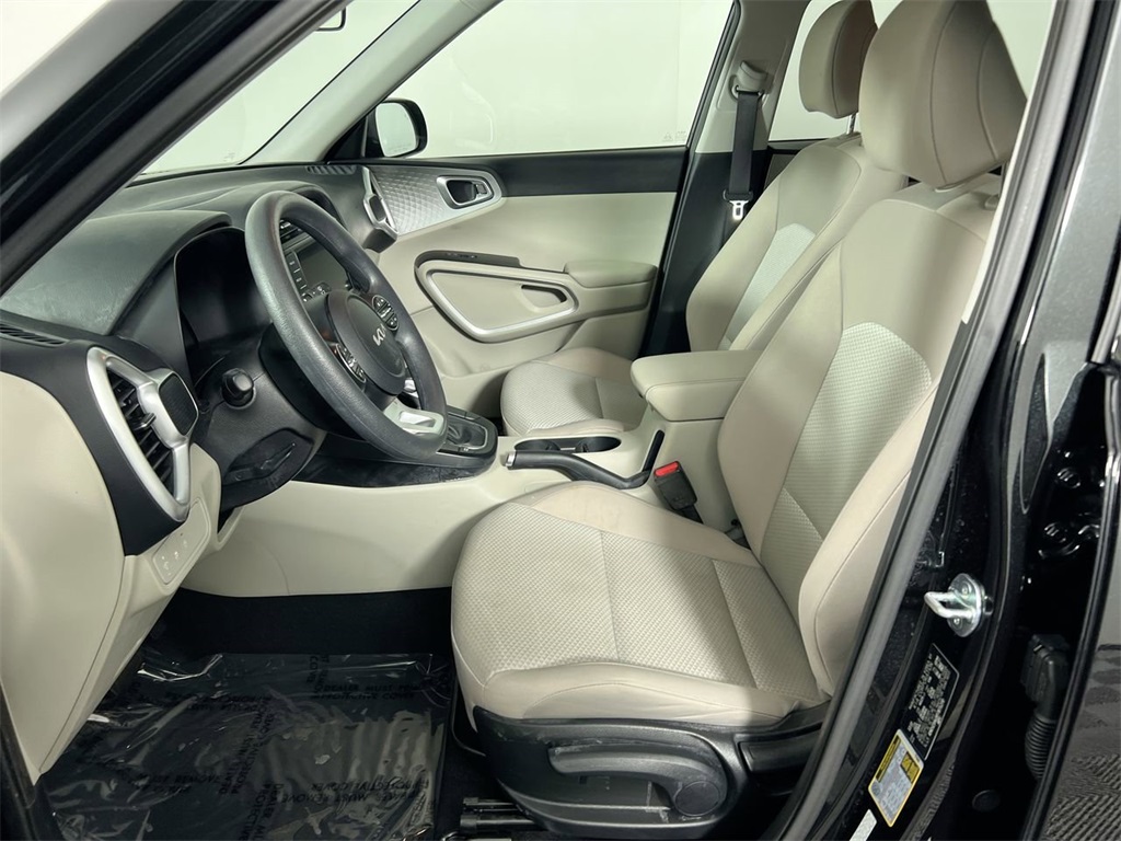 2025 Kia Soul LX photo 12
