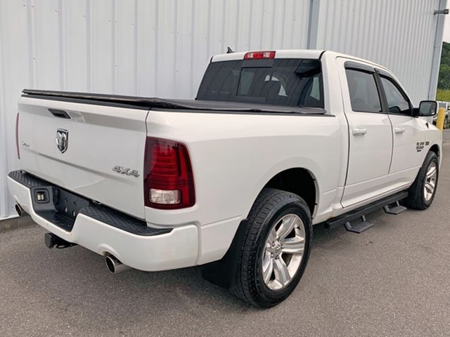 2016 Ram 1500 Sport photo 3