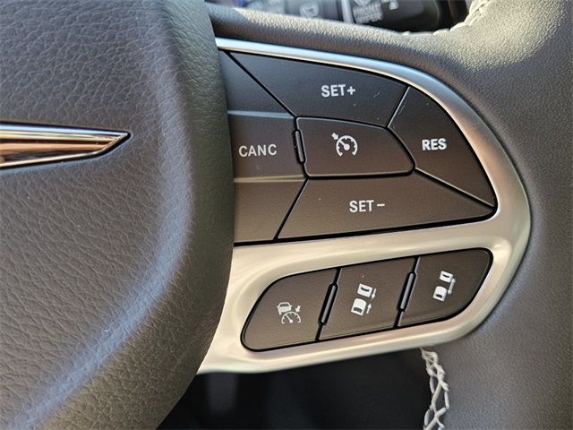 2026 Chrysler Pacifica photo 24