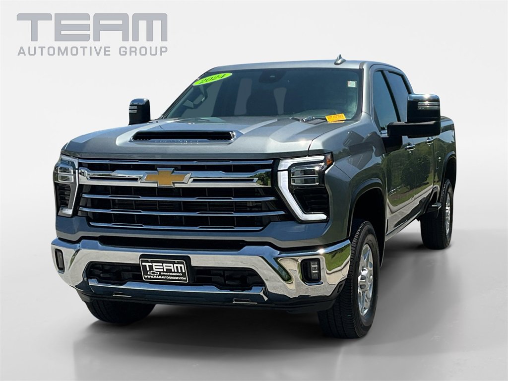 2024 Chevrolet Silverado 2500HD LTZ photo 3