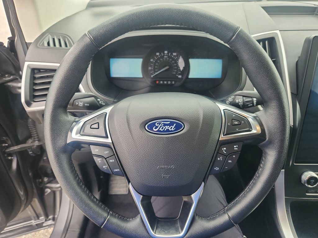 2023 Ford Edge SEL photo 13