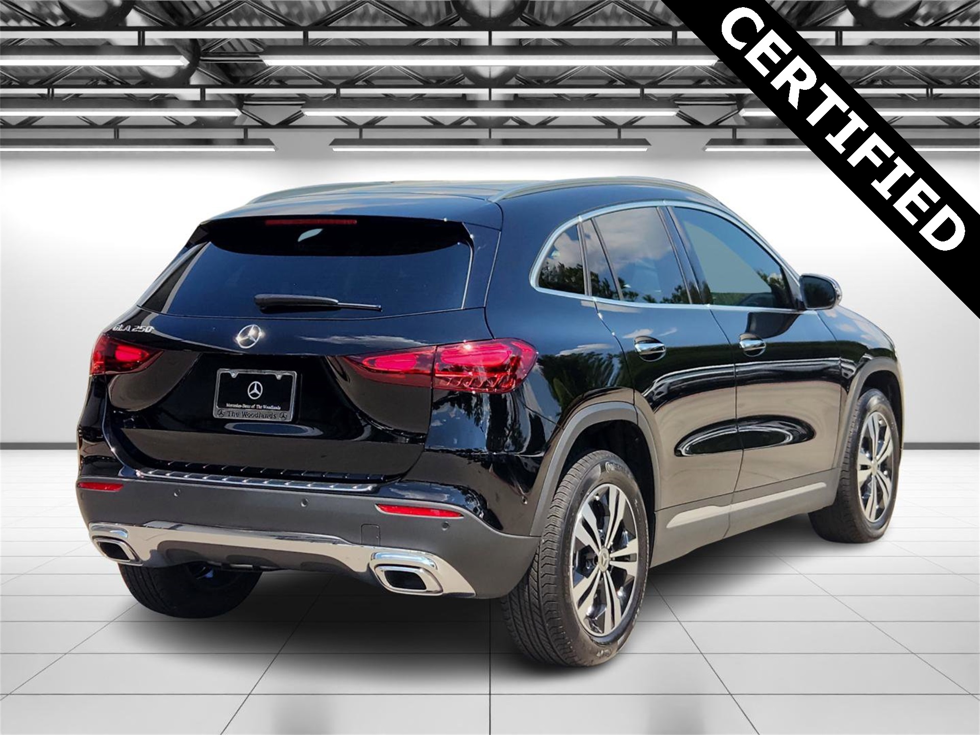 2025 Mercedes Benz GLA 250 photo 4