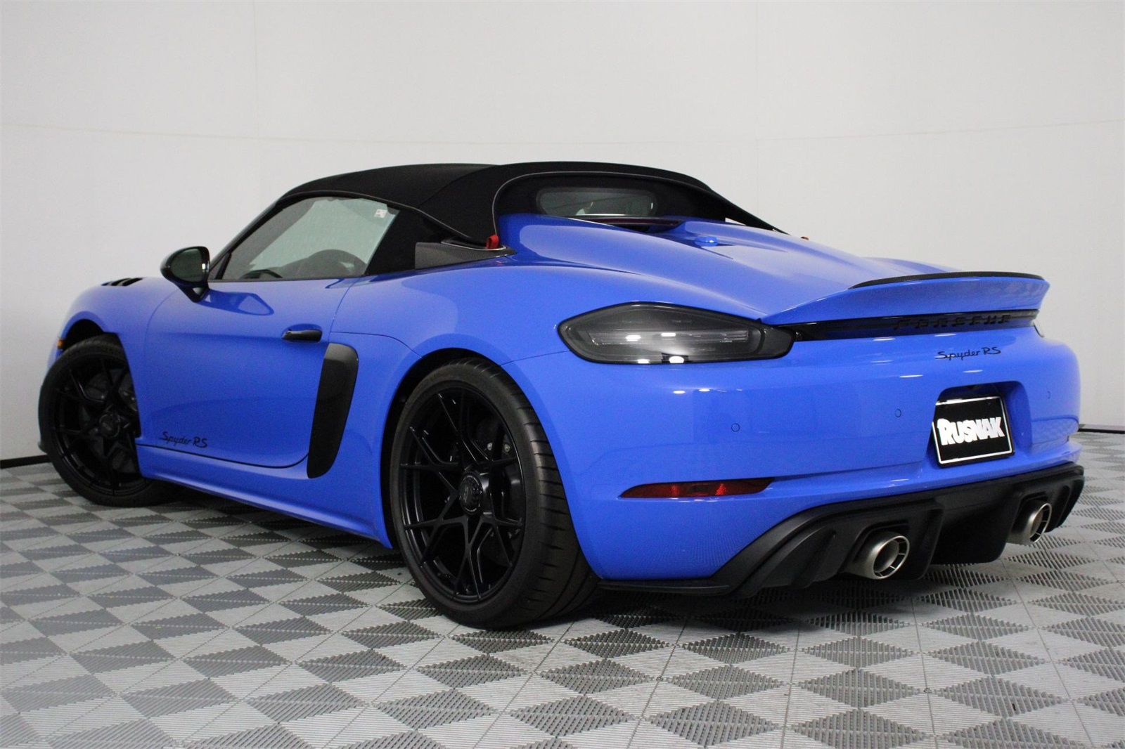 2025 Porsche Boxster Spyder photo 3
