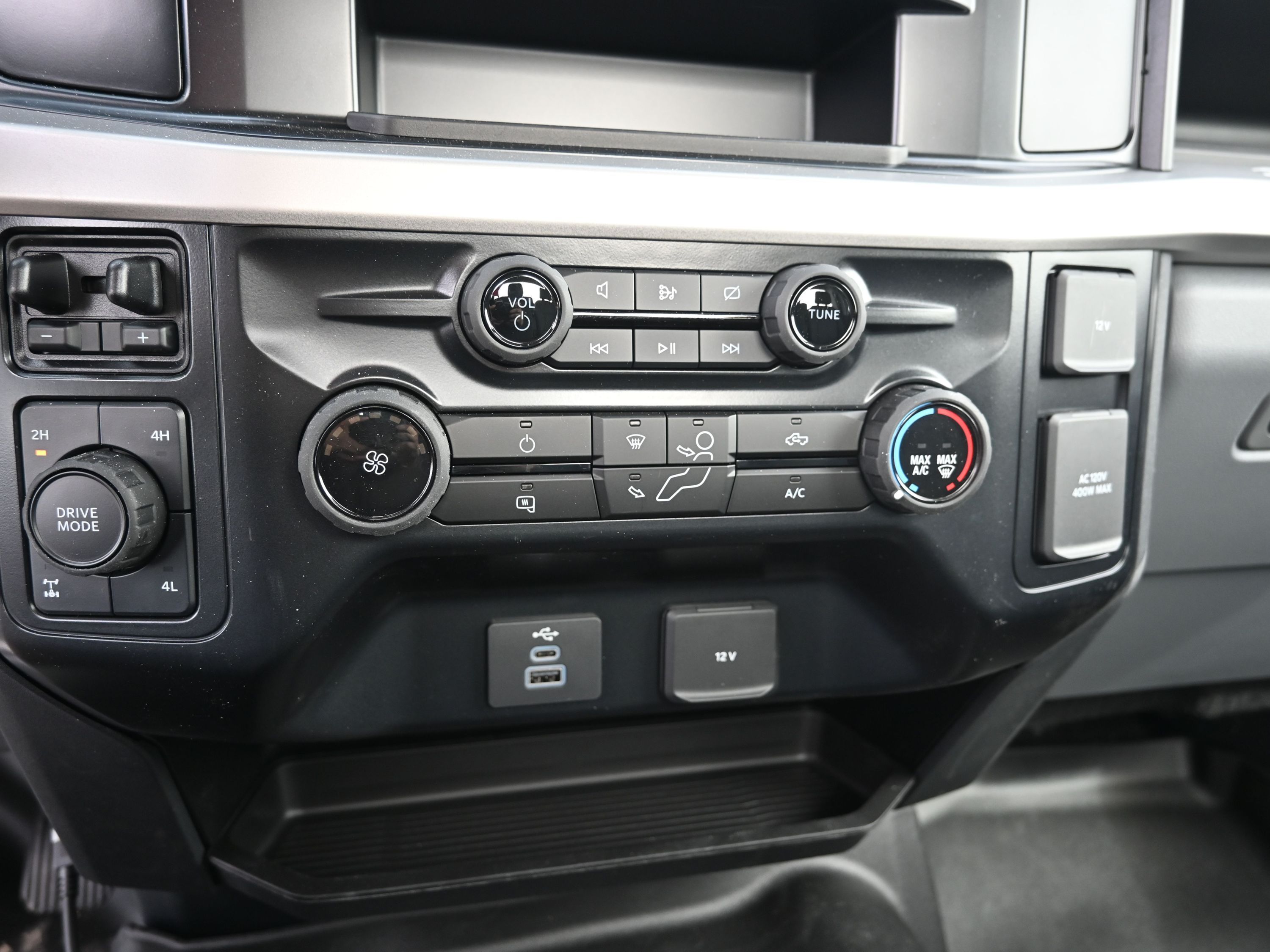 2024 Ford F-350 XL photo 37