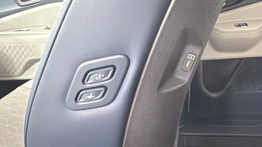 2026 Kia Carnival EX photo 34