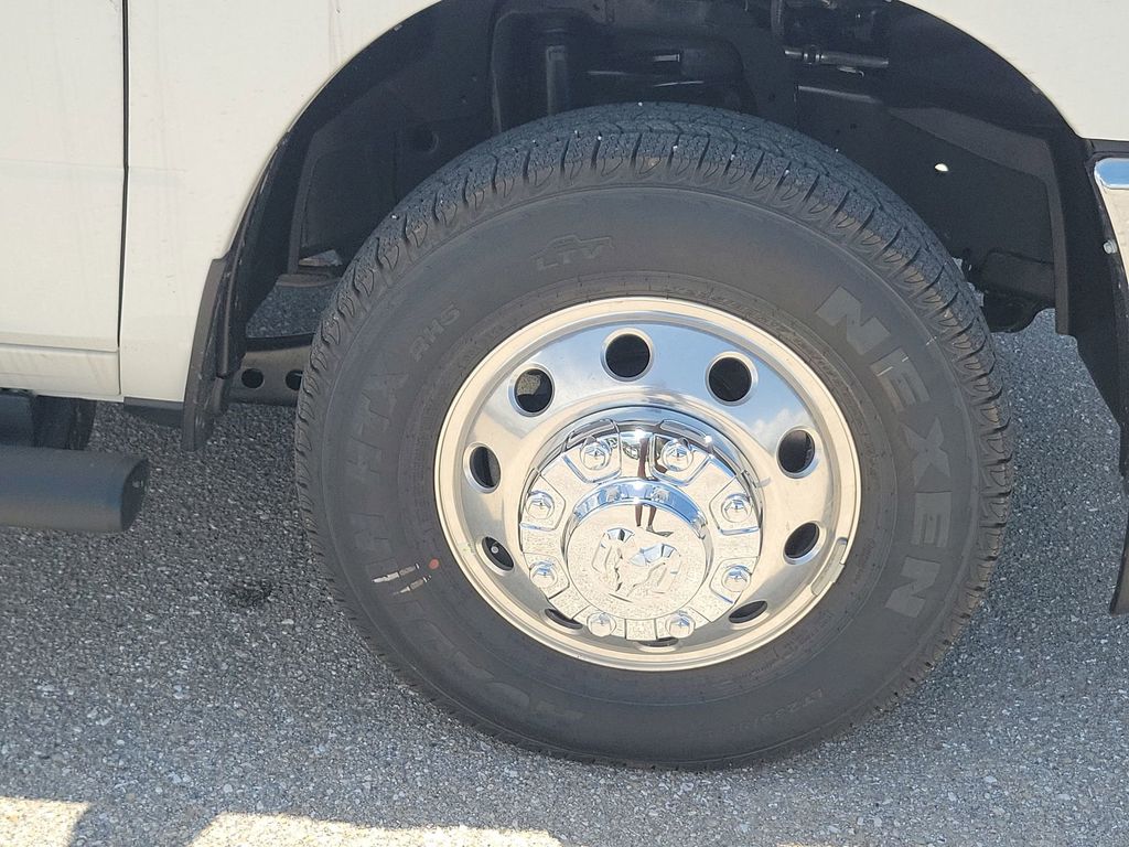 2025 Ram 3500 Tradesman photo 15