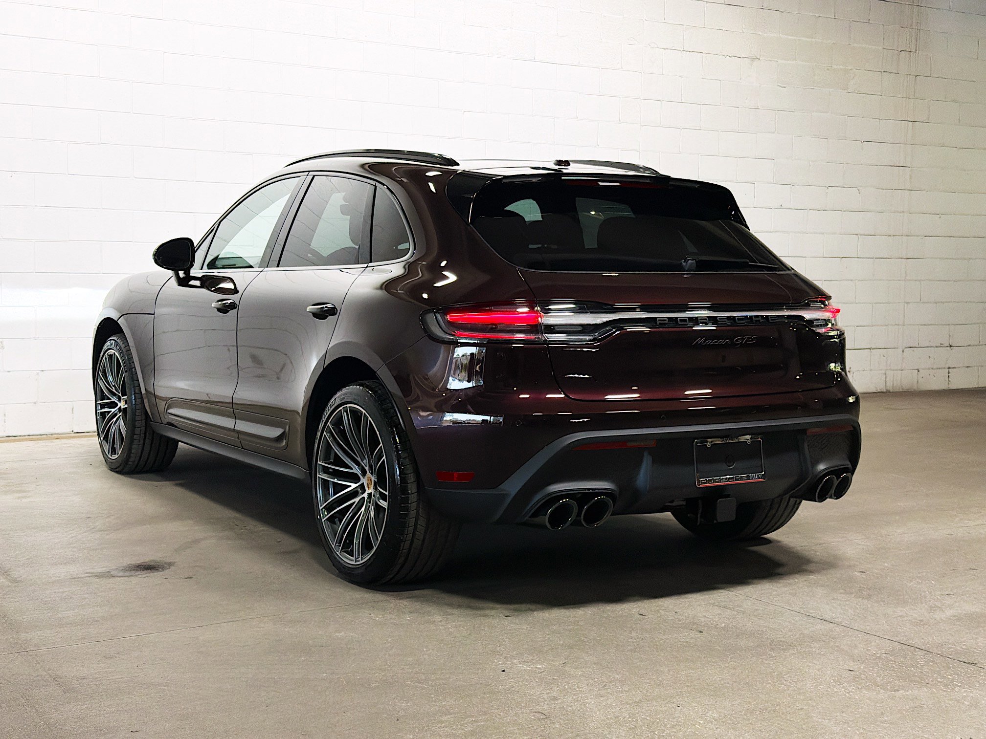 2026 Porsche Macan GTS photo 3
