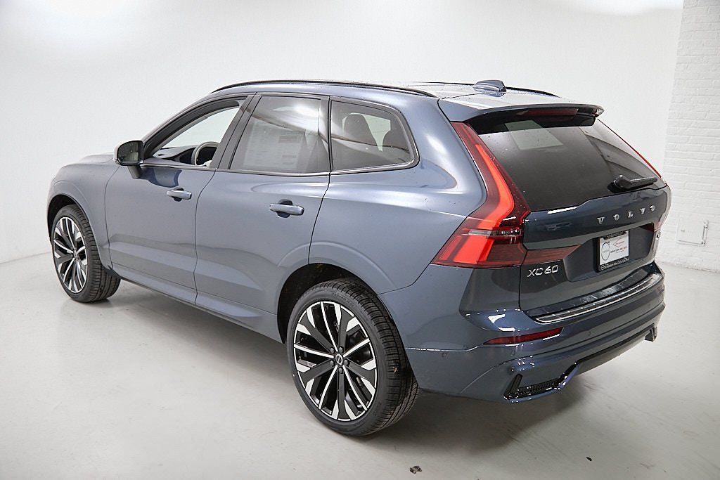 2026 VOLVO XC60 - Image 5