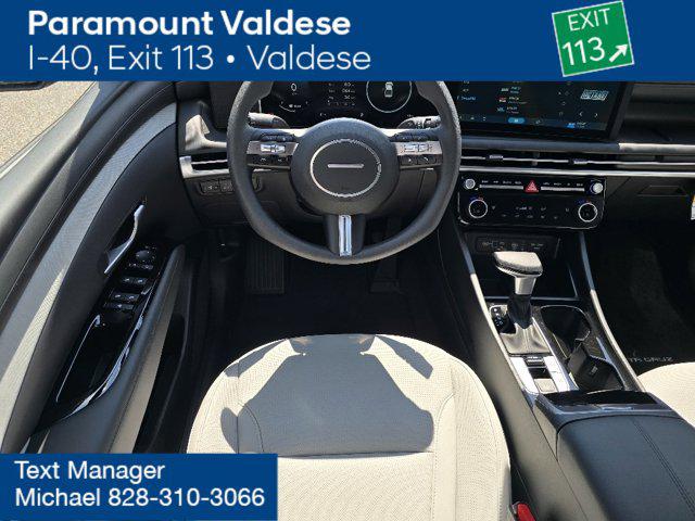 2025 Hyundai Santa Cruz SEL Activity photo 3