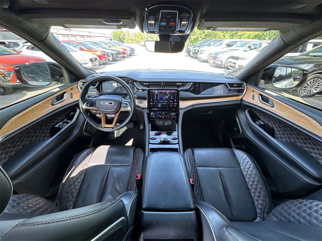 2023 Jeep Grand Cherokee Summit photo 21