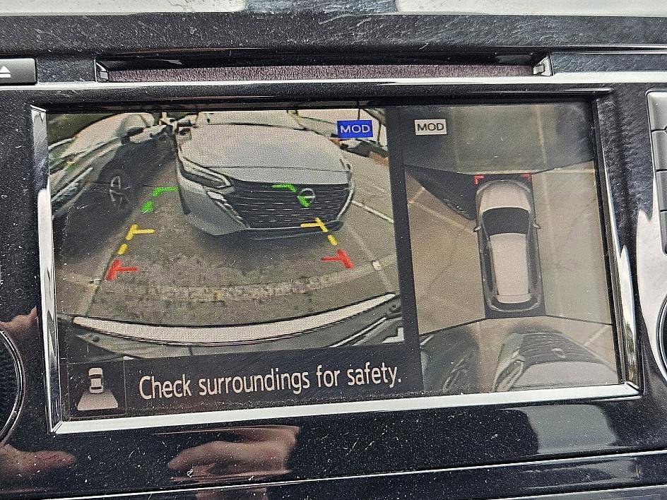 2019 Nissan Rogue SV photo 23