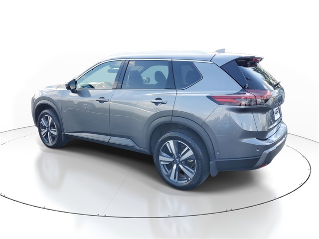 2024 Nissan Rogue SL photo 2