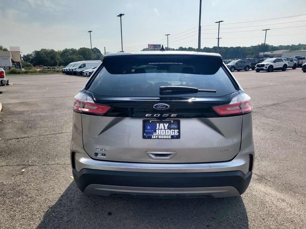 2024 Ford Edge SEL photo 4