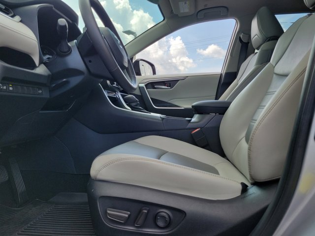 2024 Toyota RAV4 XLE Premium photo 15