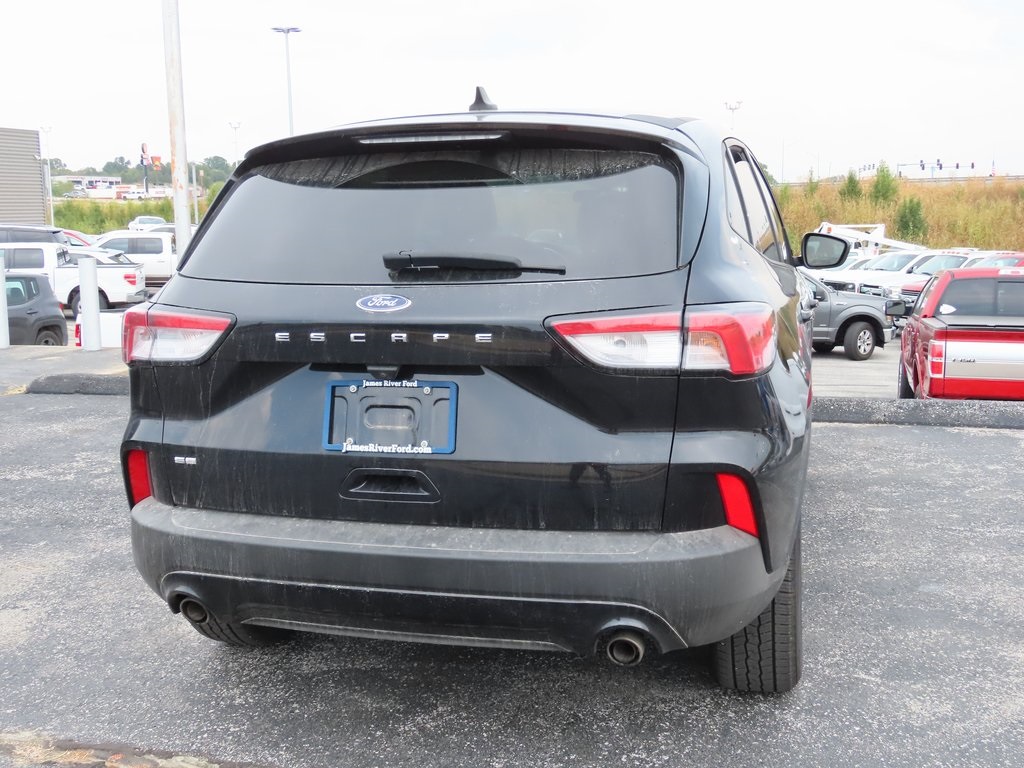 2022 Ford Escape SE photo 9