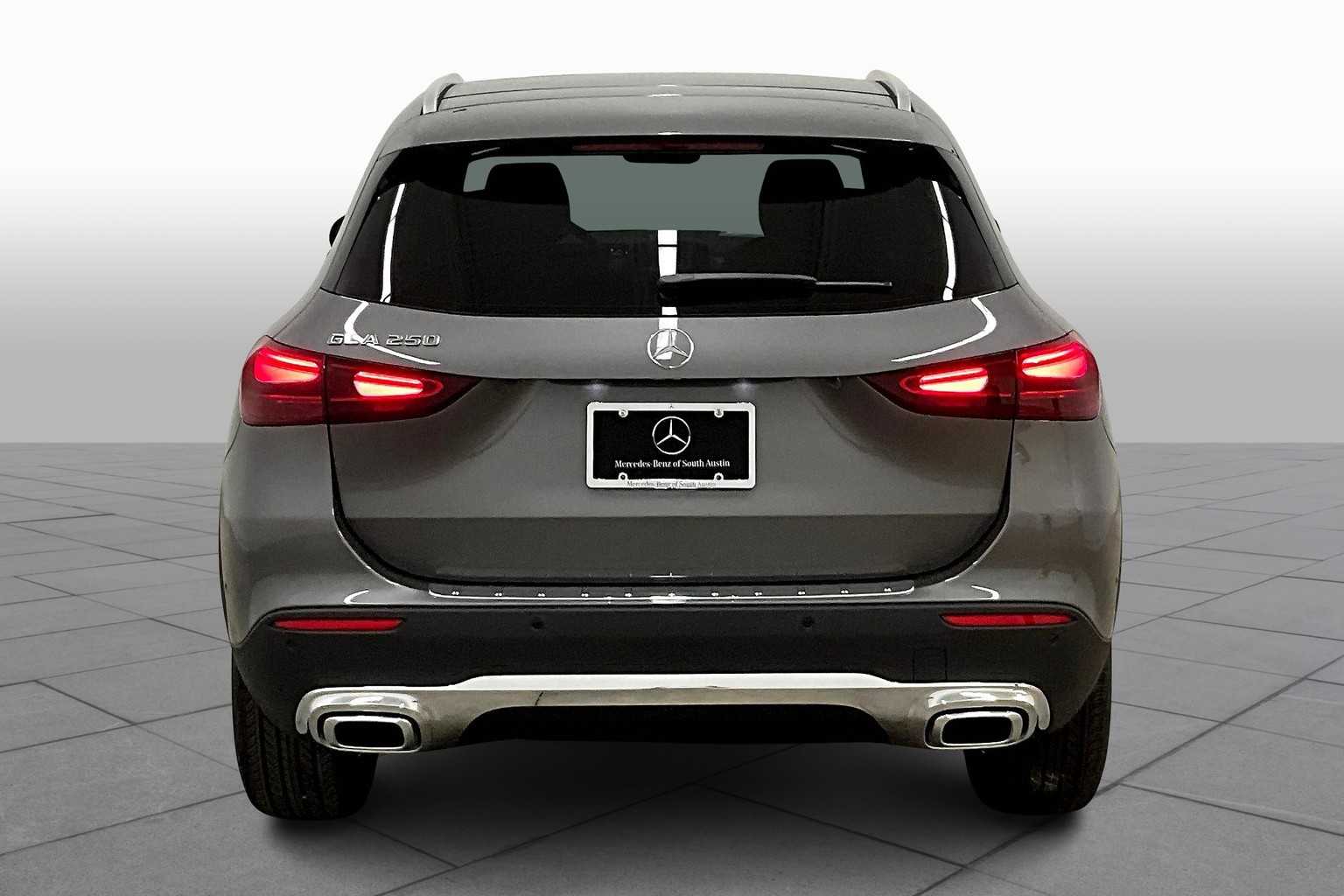 2026 Mercedes Benz GLA 250 photo 3